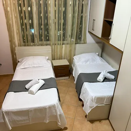 Tona 01 Apartmán Tirana