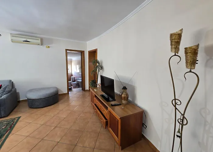 Tona 01 * ティラナ